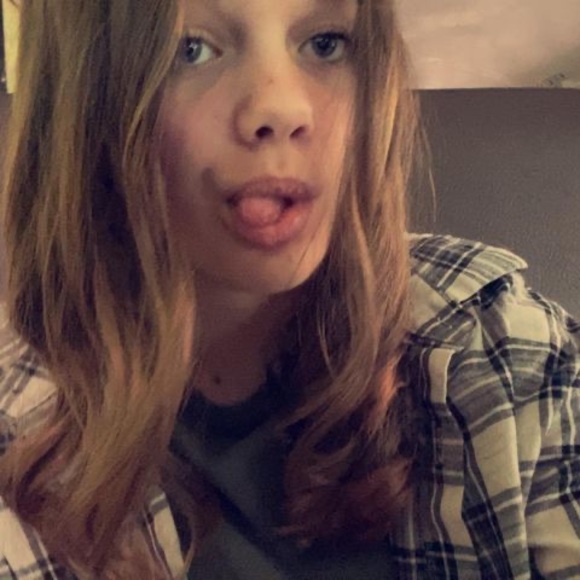 Meet your Posher, Isabelle - Picture 1 of 1